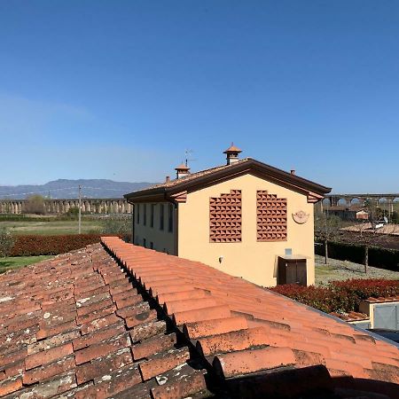Affittacamere Agli Archi Capannori Exterior photo